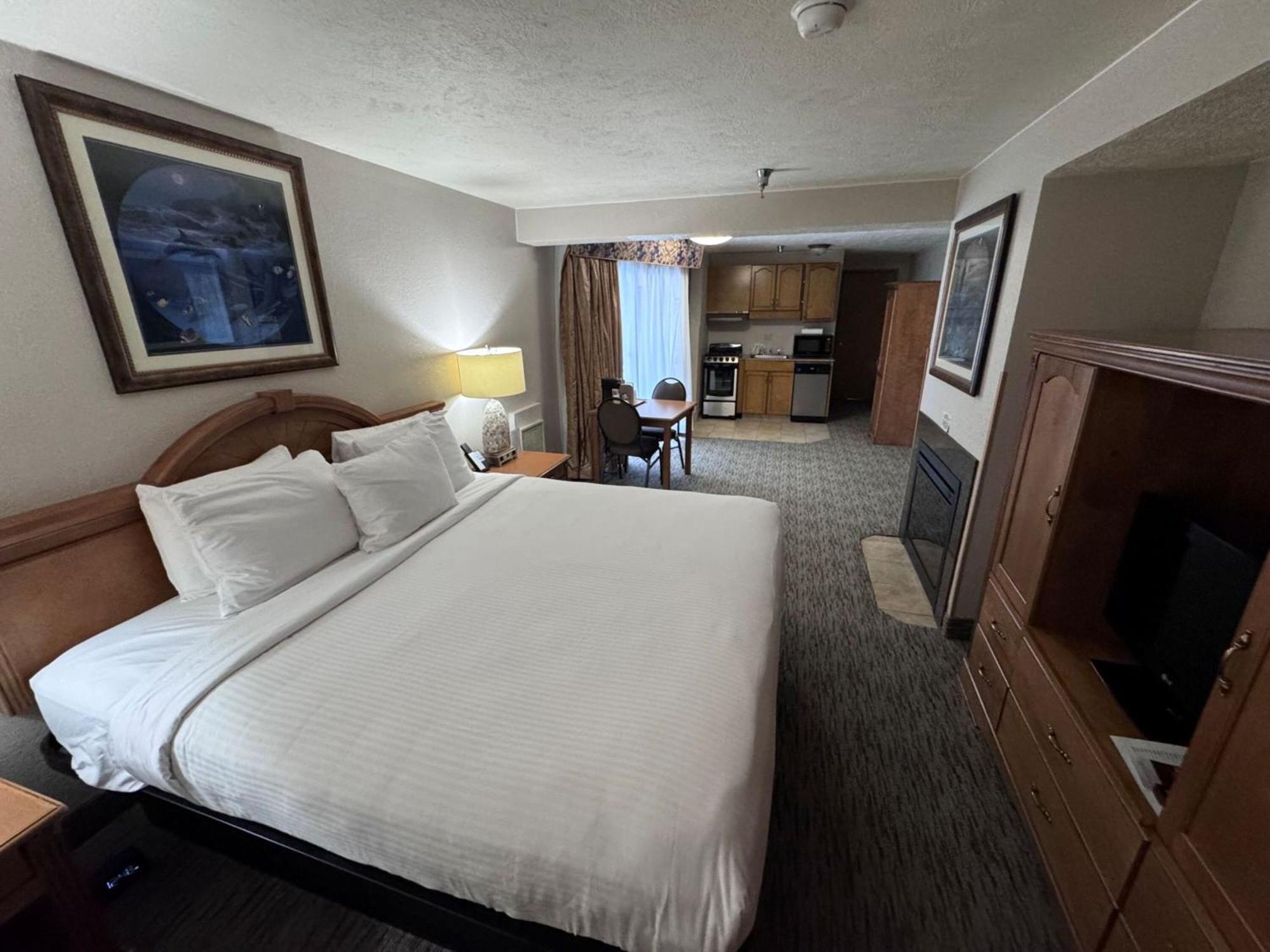 Promenade Inn & Suites Oceanfront Seaside Eksteriør billede